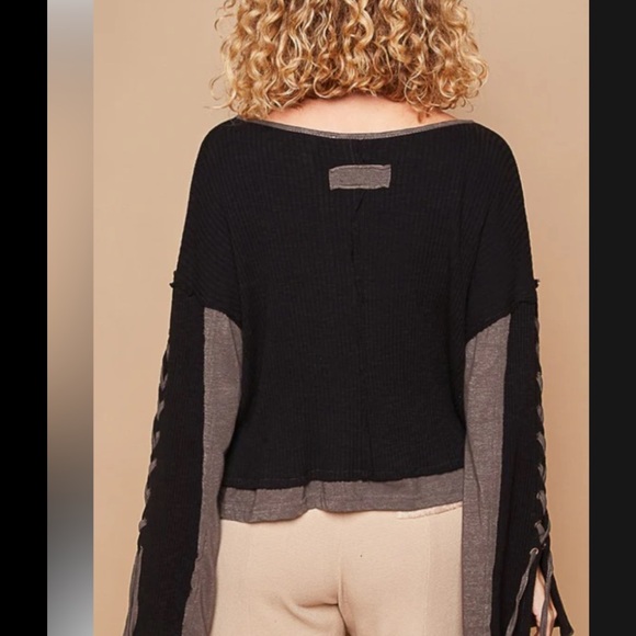 POL Top Pop-over Crisscross Lacing down sleeves Sz L/ Oversize Fit/V-Neck/ NWOT - Picture 16 of 17